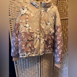 American eagle winter reversible puffer jacket! Great condition and super warm